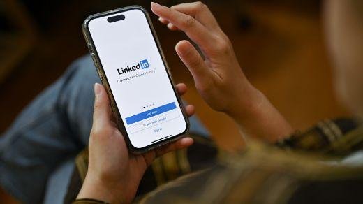 Increase Your LinkedIn Influence with Bought Followers